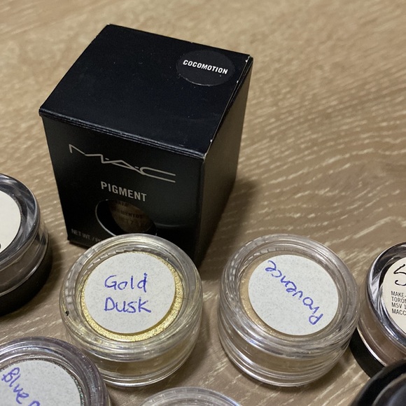 mac pigment two full size cocomotion and dark soul sealed. new plus samples - Picture 7 of 8